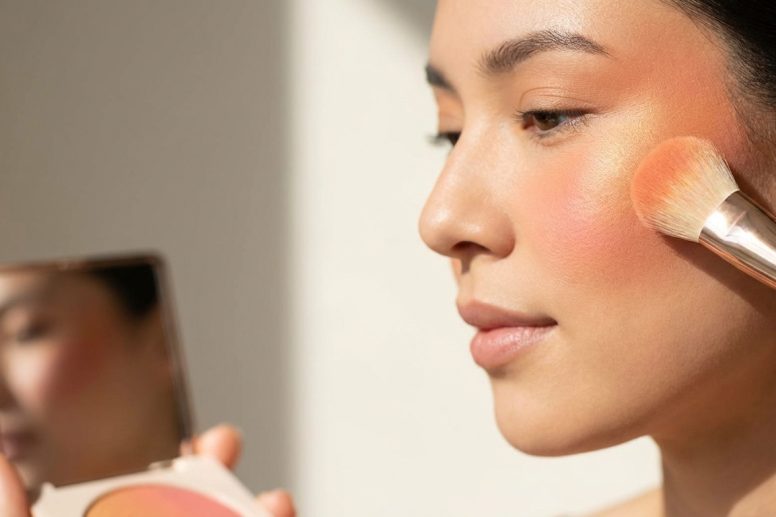 Sunset Blush Technique: Master the Gradient Glow Everyone's Obsessed With